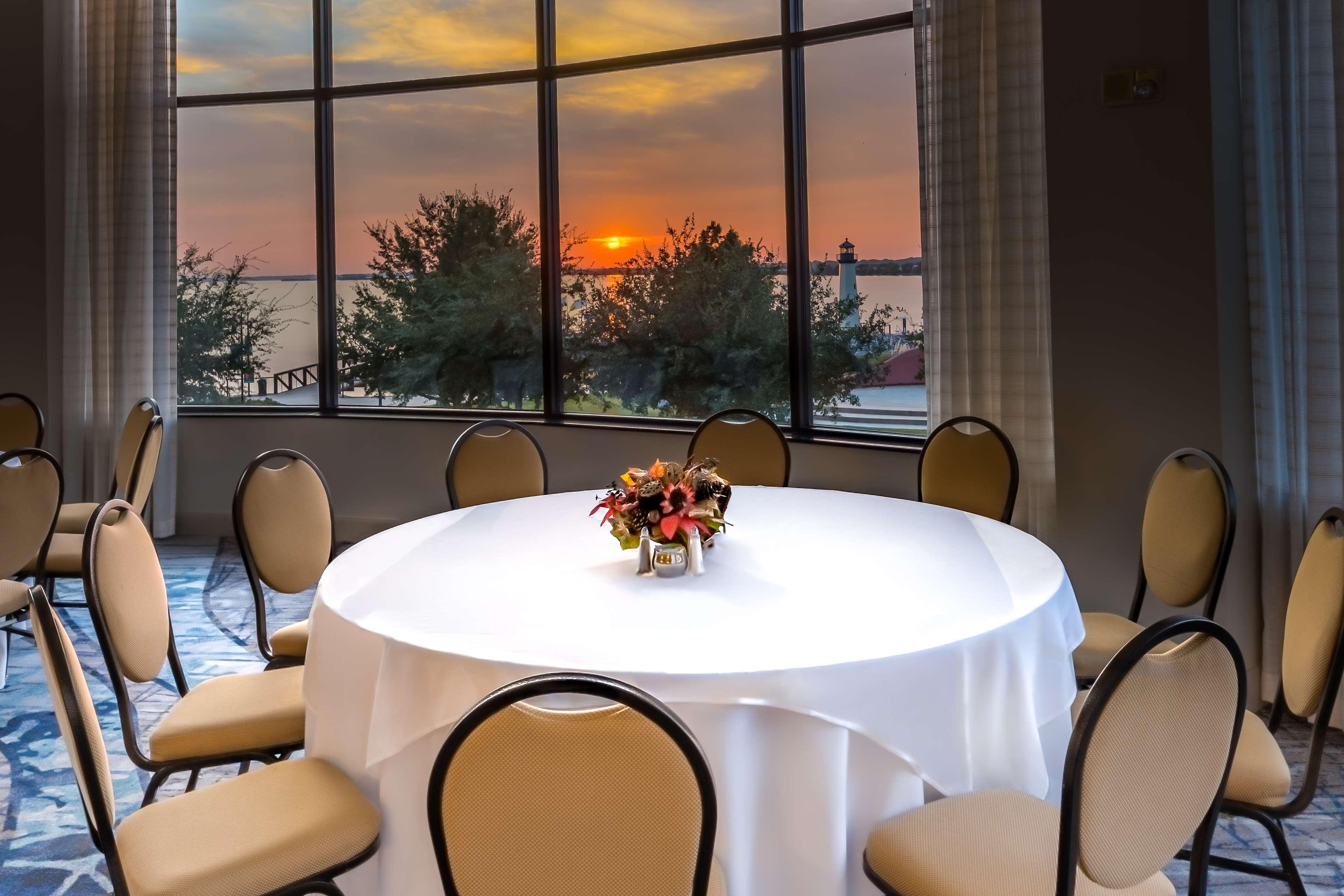 Hilton Dallas/Rockwall Lakefront Hotel Esterno foto